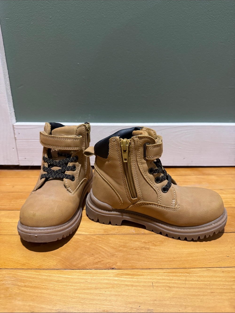 wonder nation Tan Work-Style Toddler Boots - 11